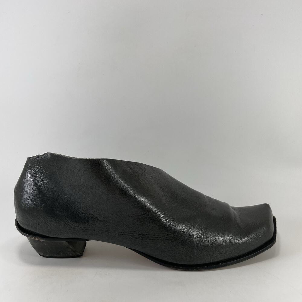CYDWOQ Vintage Asymmetric Womens Size 39.5 US 9.5 Black Leather Pumps Shoes